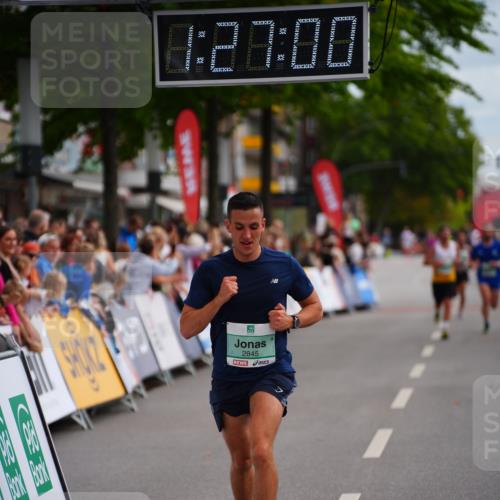 20.09.2026 - PSD Bank Halbmarathon LAZAROV Photography http://msf.ph/oto/10499745 20.09.2026 11:27:00 Ziel 1287, 2292, 2346, 2845, 4056 meine-sportfotos.de