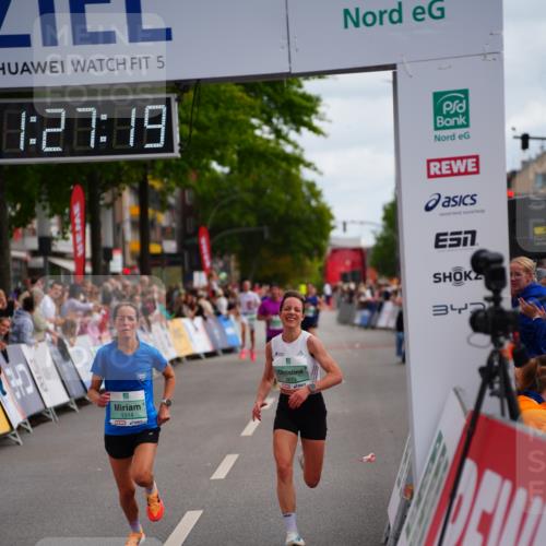 20.09.2026 - PSD Bank Halbmarathon LAZAROV Photography http://msf.ph/oto/10499806 20.09.2026 11:27:19 Ziel 1314, 2813, 3870 meine-sportfotos.de