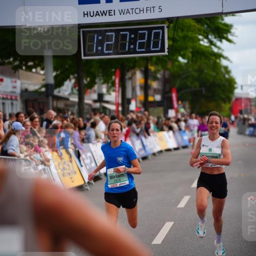20.09.2026 - PSD Bank Halbmarathon LAZAROV Photography http://msf.ph/oto/10499809 20.09.2026 11:27:19 Ziel 1314, 2813, 3870 meine-sportfotos.de