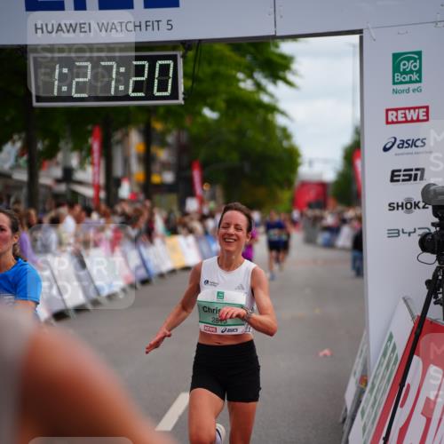 20.09.2026 - PSD Bank Halbmarathon LAZAROV Photography http://msf.ph/oto/10499814 20.09.2026 11:27:20 Ziel 1314, 2813, 3870 meine-sportfotos.de