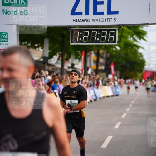 20.09.2026 - PSD Bank Halbmarathon LAZAROV Photography http://msf.ph/oto/10499898 20.09.2026 11:27:36 Ziel 1078, 2096, 2880, 4496 meine-sportfotos.de