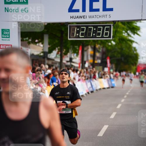 20.09.2026 - PSD Bank Halbmarathon LAZAROV Photography http://msf.ph/oto/10499901 20.09.2026 11:27:36 Ziel 1078, 2096, 2880, 4496 meine-sportfotos.de