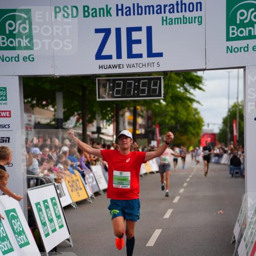20.09.2026 - PSD Bank Halbmarathon LAZAROV Photography http://msf.ph/oto/10499947 20.09.2026 11:27:54 Ziel 2544, 3189, 3348, 3431, 4462 meine-sportfotos.de