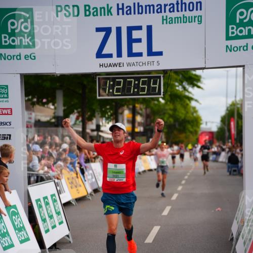 20.09.2026 - PSD Bank Halbmarathon LAZAROV Photography http://msf.ph/oto/10499950 20.09.2026 11:27:54 Ziel 2544, 3189, 3348, 3431, 4462 meine-sportfotos.de