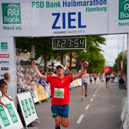 20.09.2026 - PSD Bank Halbmarathon LAZAROV Photography http://msf.ph/oto/10499953 20.09.2026 11:27:54 Ziel 2544, 3189, 3348, 3431, 4462 meine-sportfotos.de
