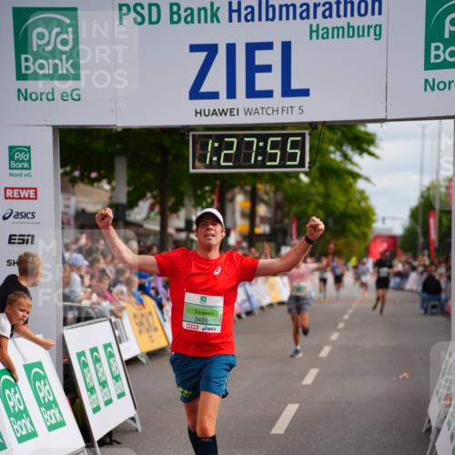 20.09.2026 - PSD Bank Halbmarathon LAZAROV Photography http://msf.ph/oto/10499957 20.09.2026 11:27:54 Ziel 2544, 3189, 3348, 3431, 4462 meine-sportfotos.de