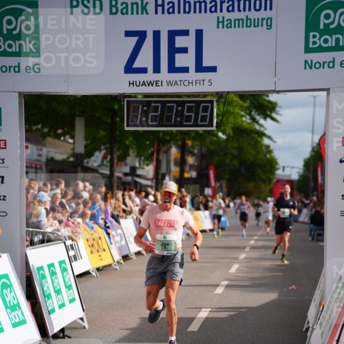 20.09.2026 - PSD Bank Halbmarathon LAZAROV Photography http://msf.ph/oto/10499972 20.09.2026 11:27:57 Ziel 2544, 3431, 4462 meine-sportfotos.de