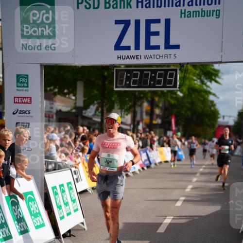 20.09.2026 - PSD Bank Halbmarathon LAZAROV Photography http://msf.ph/oto/10499978 20.09.2026 11:27:58 Ziel 1606, 2544, 3431, 4462 meine-sportfotos.de