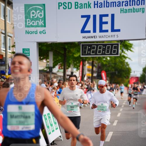 20.09.2026 - PSD Bank Halbmarathon LAZAROV Photography http://msf.ph/oto/10500003 20.09.2026 11:28:06 Ziel 1399, 1606, 3068, 3207, 4462, 4795 meine-sportfotos.de