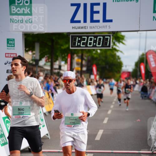 20.09.2026 - PSD Bank Halbmarathon LAZAROV Photography http://msf.ph/oto/10500017 20.09.2026 11:28:07 Ziel 1399, 1606, 1679, 3068, 3207, 4795 meine-sportfotos.de