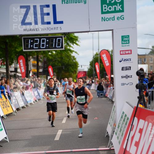 20.09.2026 - PSD Bank Halbmarathon LAZAROV Photography http://msf.ph/oto/10500026 20.09.2026 11:28:10 Ziel 1399, 1606, 1679, 2484, 3068, 3207, 4795 meine-sportfotos.de