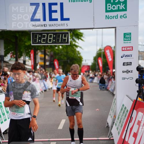 20.09.2026 - PSD Bank Halbmarathon LAZAROV Photography http://msf.ph/oto/10500051 20.09.2026 11:28:13 Ziel 1096, 1399, 1679, 2484, 3068, 3207, 3362, 4795 meine-sportfotos.de