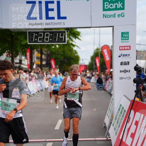 20.09.2026 - PSD Bank Halbmarathon LAZAROV Photography http://msf.ph/oto/10500054 20.09.2026 11:28:14 Ziel 1096, 1679, 2484, 3068, 3207, 3362, 4795 meine-sportfotos.de