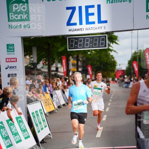 20.09.2026 - PSD Bank Halbmarathon LAZAROV Photography http://msf.ph/oto/10500063 20.09.2026 11:28:16 Ziel 1096, 1679, 2484, 3207, 3362 meine-sportfotos.de