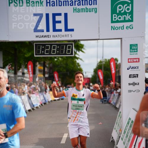 20.09.2026 - PSD Bank Halbmarathon LAZAROV Photography http://msf.ph/oto/10500083 20.09.2026 11:28:17 Ziel 1096, 1679, 2484, 3207, 3362 meine-sportfotos.de