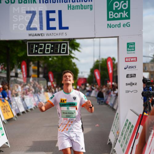 20.09.2026 - PSD Bank Halbmarathon LAZAROV Photography http://msf.ph/oto/10500089 20.09.2026 11:28:18 Ziel 1096, 1679, 2484, 3207, 3362 meine-sportfotos.de