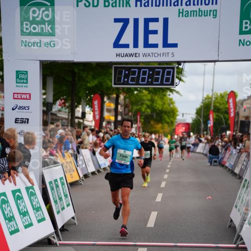 20.09.2026 - PSD Bank Halbmarathon LAZAROV Photography http://msf.ph/oto/10500138 20.09.2026 11:28:38 Ziel 2645, 2820 meine-sportfotos.de