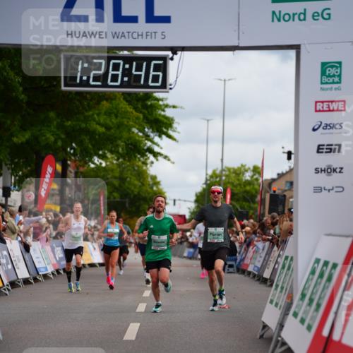 20.09.2026 - PSD Bank Halbmarathon LAZAROV Photography http://msf.ph/oto/10500164 20.09.2026 11:28:46 Ziel 1333, 1506, 2490, 2645, 2820, 4325 meine-sportfotos.de