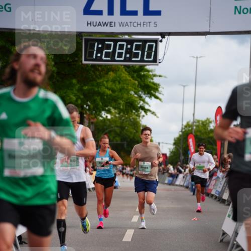20.09.2026 - PSD Bank Halbmarathon LAZAROV Photography http://msf.ph/oto/10500194 20.09.2026 11:28:49 Ziel 1333, 1506, 2372, 2490, 2820, 3665, 4325 meine-sportfotos.de