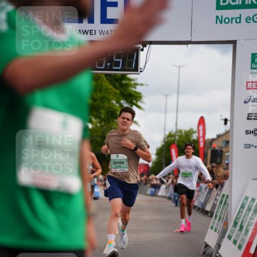 20.09.2026 - PSD Bank Halbmarathon LAZAROV Photography http://msf.ph/oto/10500202 20.09.2026 11:28:50 Ziel 1333, 1506, 2372, 2490, 3665, 4325 meine-sportfotos.de