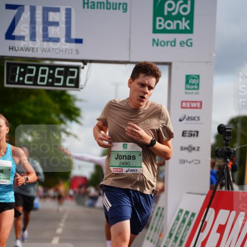 20.09.2026 - PSD Bank Halbmarathon LAZAROV Photography http://msf.ph/oto/10500210 20.09.2026 11:28:52 Ziel 1333, 1506, 2372, 2490, 3665, 4325 meine-sportfotos.de