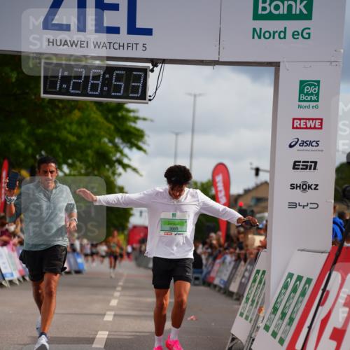 20.09.2026 - PSD Bank Halbmarathon LAZAROV Photography http://msf.ph/oto/10500221 20.09.2026 11:28:53 Ziel 1333, 1506, 2372, 2490, 3665, 4325 meine-sportfotos.de