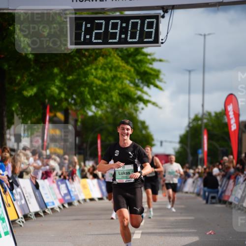 20.09.2026 - PSD Bank Halbmarathon LAZAROV Photography http://msf.ph/oto/10500280 20.09.2026 11:29:08 Ziel 1057, 2446 meine-sportfotos.de