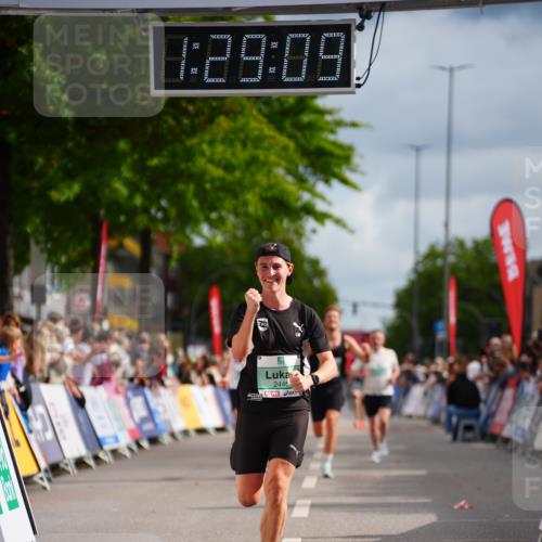 20.09.2026 - PSD Bank Halbmarathon LAZAROV Photography http://msf.ph/oto/10500286 20.09.2026 11:29:09 Ziel 1057, 2404, 2446, 2975 meine-sportfotos.de