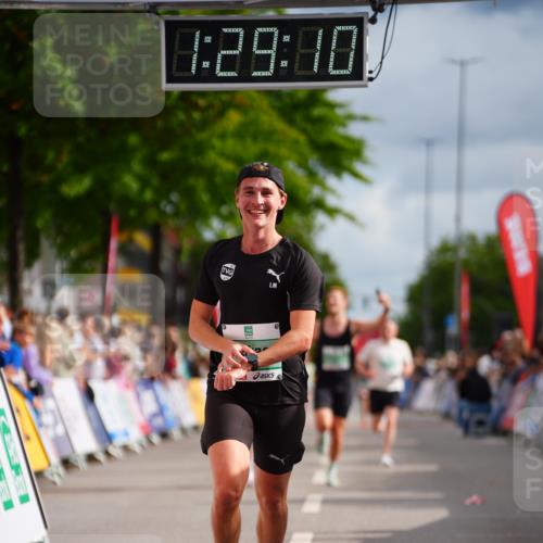 20.09.2026 - PSD Bank Halbmarathon LAZAROV Photography http://msf.ph/oto/10500300 20.09.2026 11:29:10 Ziel 1057, 1572, 2404, 2446, 2459, 2975 meine-sportfotos.de