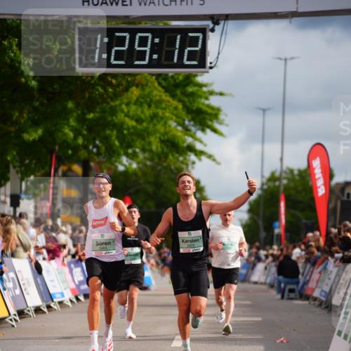 20.09.2026 - PSD Bank Halbmarathon LAZAROV Photography http://msf.ph/oto/10500309 20.09.2026 11:29:11 Ziel 1057, 1572, 2404, 2446, 2459, 2975 meine-sportfotos.de