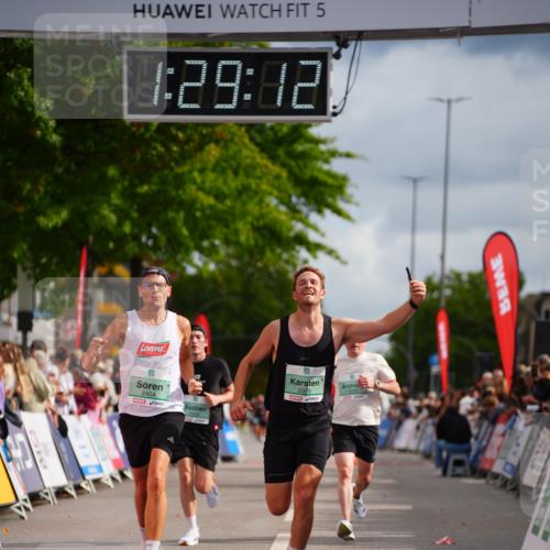 20.09.2026 - PSD Bank Halbmarathon LAZAROV Photography http://msf.ph/oto/10500314 20.09.2026 11:29:12 Ziel 1572, 2404, 2446, 2459, 2975 meine-sportfotos.de