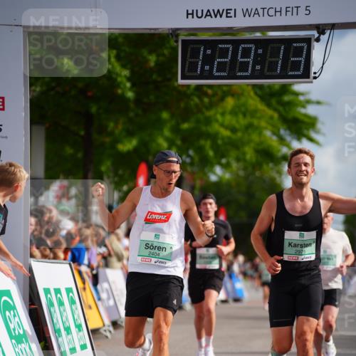 20.09.2026 - PSD Bank Halbmarathon LAZAROV Photography http://msf.ph/oto/10500323 20.09.2026 11:29:13 Ziel 1572, 2404, 2446, 2459, 2975 meine-sportfotos.de