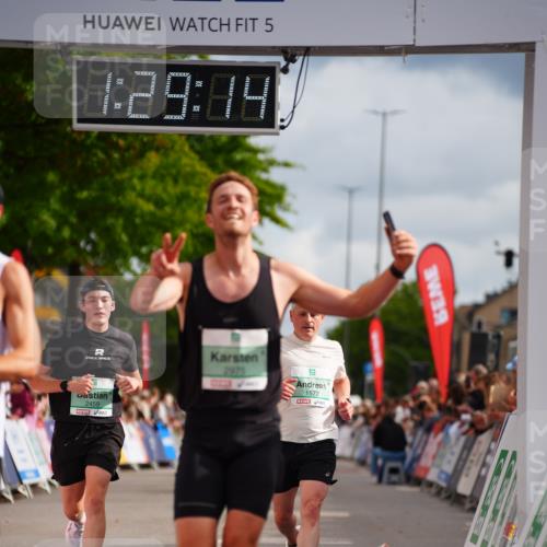 20.09.2026 - PSD Bank Halbmarathon LAZAROV Photography http://msf.ph/oto/10500328 20.09.2026 11:29:13 Ziel 1572, 2404, 2446, 2459, 2975 meine-sportfotos.de