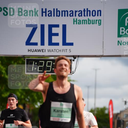 20.09.2026 - PSD Bank Halbmarathon LAZAROV Photography http://msf.ph/oto/10500337 20.09.2026 11:29:14 Ziel 1572, 2404, 2446, 2459, 2975 meine-sportfotos.de