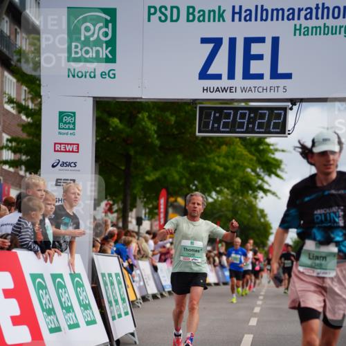 20.09.2026 - PSD Bank Halbmarathon LAZAROV Photography http://msf.ph/oto/10500369 20.09.2026 11:29:22 Ziel 1548, 1572, 2459, 4348 meine-sportfotos.de
