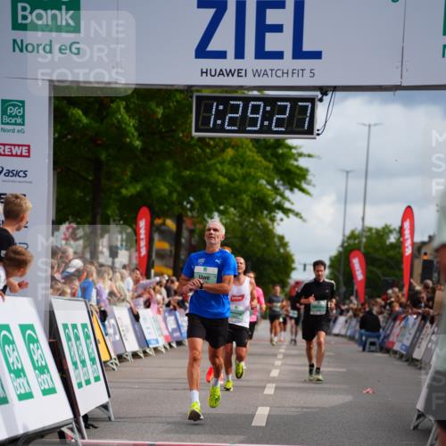 20.09.2026 - PSD Bank Halbmarathon LAZAROV Photography http://msf.ph/oto/10500377 20.09.2026 11:29:26 Ziel 1422, 1548, 2401, 2472, 3519, 4348 meine-sportfotos.de