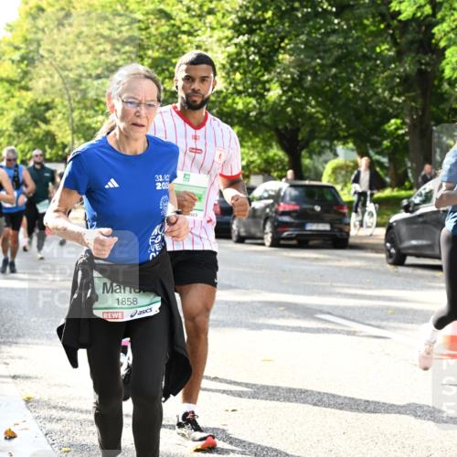 20.09.2026 - PSD Bank Halbmarathon Dr. Thomas Lammeyer http://msf.ph/oto/10500399 20.09.2026 10:52:35 Laufen 1858, 33, 202, 1927 meine-sportfotos.de