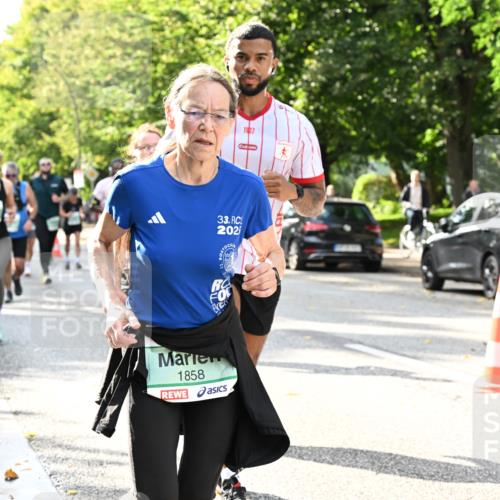 20.09.2026 - PSD Bank Halbmarathon Dr. Thomas Lammeyer http://msf.ph/oto/10500402 20.09.2026 10:52:35 Laufen 1927, 33, 202, 3257, 1858 meine-sportfotos.de