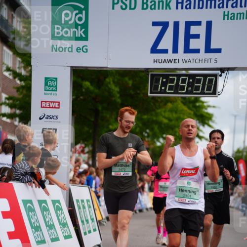 20.09.2026 - PSD Bank Halbmarathon LAZAROV Photography http://msf.ph/oto/10500404 20.09.2026 11:29:29 Ziel 1422, 1548, 2401, 2472, 3519, 3729, 4459 meine-sportfotos.de