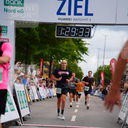 20.09.2026 - PSD Bank Halbmarathon LAZAROV Photography http://msf.ph/oto/10500428 20.09.2026 11:29:33 Ziel 1413, 1422, 2401, 2472, 3138, 3420, 3519, 3699, 3729, 4459 meine-sportfotos.de