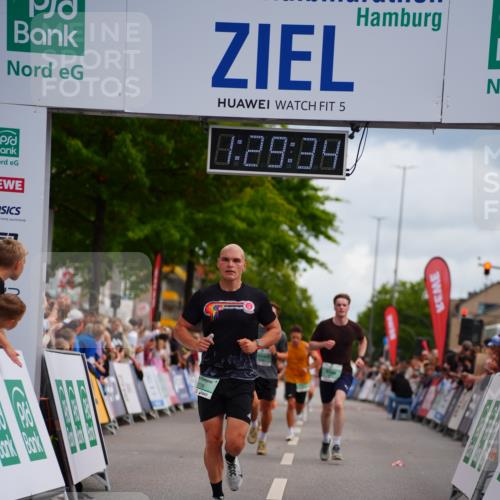 20.09.2026 - PSD Bank Halbmarathon LAZAROV Photography http://msf.ph/oto/10500434 20.09.2026 11:29:33 Ziel 1413, 1422, 2401, 2472, 3138, 3420, 3519, 3699, 3729, 4459 meine-sportfotos.de