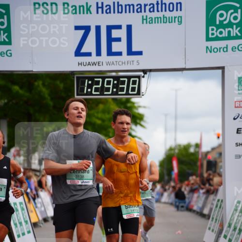 20.09.2026 - PSD Bank Halbmarathon LAZAROV Photography http://msf.ph/oto/10500469 20.09.2026 11:29:38 Ziel 1413, 2181, 3138, 3420, 3699, 3707, 3729, 4459 meine-sportfotos.de