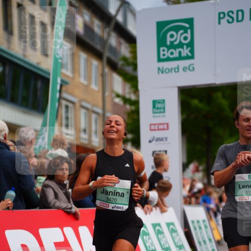 20.09.2026 - PSD Bank Halbmarathon LAZAROV Photography http://msf.ph/oto/10500472 20.09.2026 11:29:38 Ziel 1413, 2181, 3138, 3420, 3699, 3707, 3729, 4459 meine-sportfotos.de