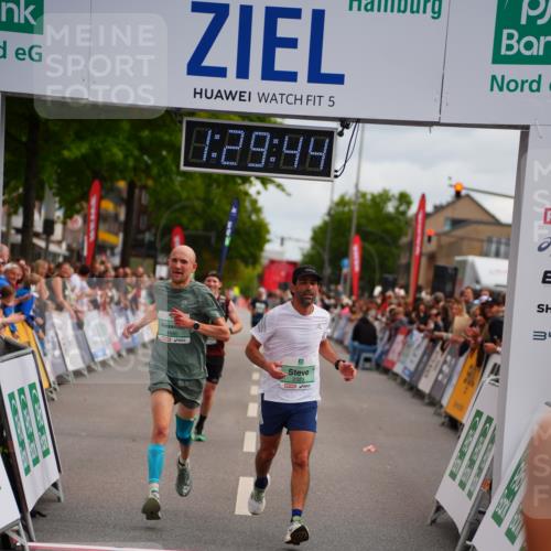 20.09.2026 - PSD Bank Halbmarathon LAZAROV Photography http://msf.ph/oto/10500491 20.09.2026 11:29:44 Ziel 1413, 2181, 2323, 3138, 3420, 3707, 3856, 4560 meine-sportfotos.de