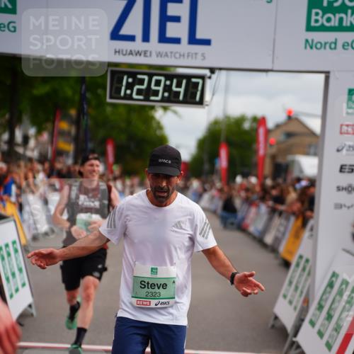 20.09.2026 - PSD Bank Halbmarathon LAZAROV Photography http://msf.ph/oto/10500512 20.09.2026 11:29:46 Ziel 2181, 2323, 3707, 3856, 4560 meine-sportfotos.de