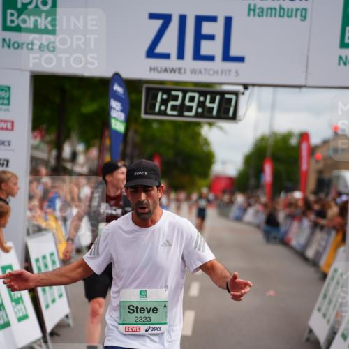 20.09.2026 - PSD Bank Halbmarathon LAZAROV Photography http://msf.ph/oto/10500514 20.09.2026 11:29:47 Ziel 2323, 3856, 4560 meine-sportfotos.de