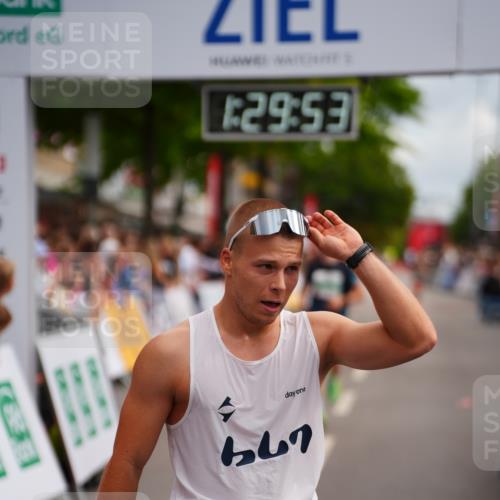 20.09.2026 - PSD Bank Halbmarathon LAZAROV Photography http://msf.ph/oto/10500537 20.09.2026 11:29:53 Ziel 3856, 4112 meine-sportfotos.de