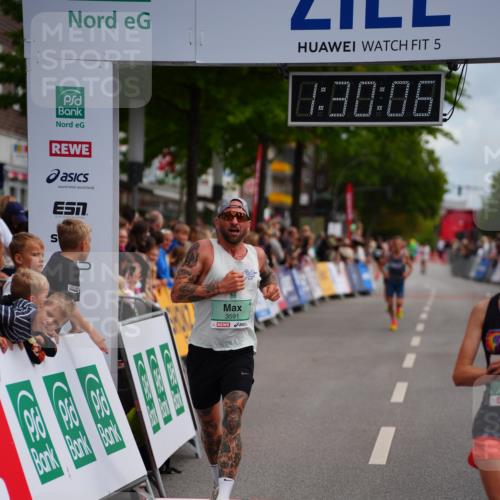 20.09.2026 - PSD Bank Halbmarathon LAZAROV Photography http://msf.ph/oto/10500574 20.09.2026 11:30:06 Ziel 2751, 3177, 3591 meine-sportfotos.de