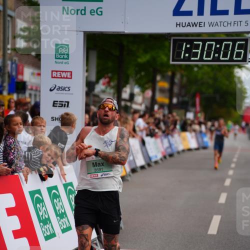 20.09.2026 - PSD Bank Halbmarathon LAZAROV Photography http://msf.ph/oto/10500583 20.09.2026 11:30:06 Ziel 2751, 3177, 3591 meine-sportfotos.de