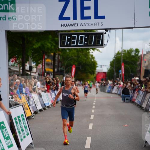 20.09.2026 - PSD Bank Halbmarathon LAZAROV Photography http://msf.ph/oto/10500586 20.09.2026 11:30:10 Ziel 2751, 3591, 4141 meine-sportfotos.de